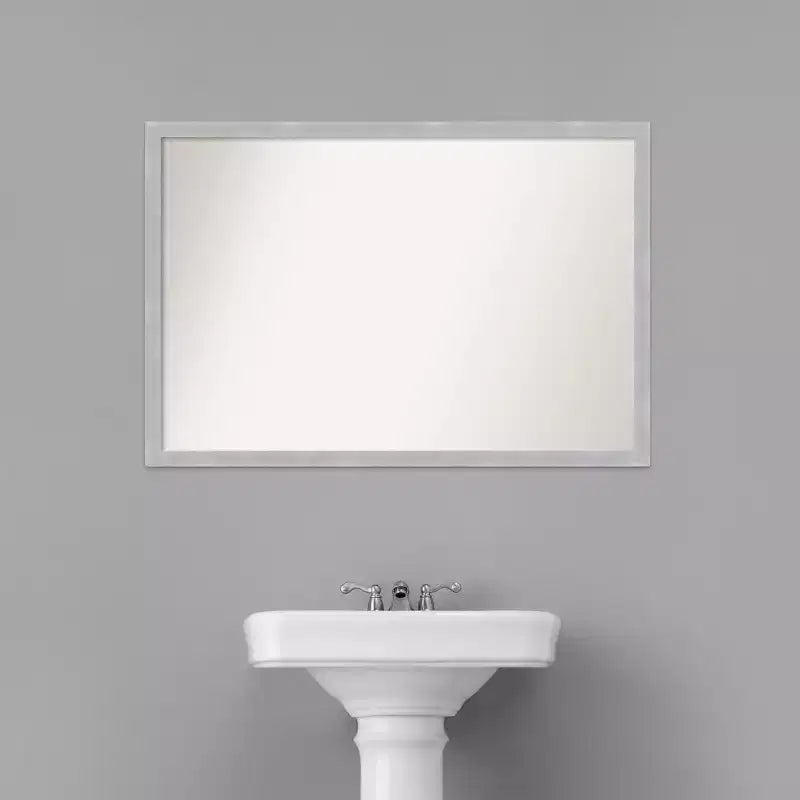 Miroir mural étroit de salle de bain non biseauté, nickel brossé