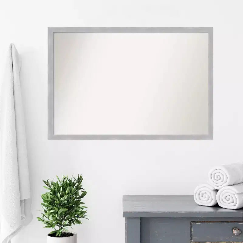 Miroir mural étroit de salle de bain non biseauté, nickel brossé