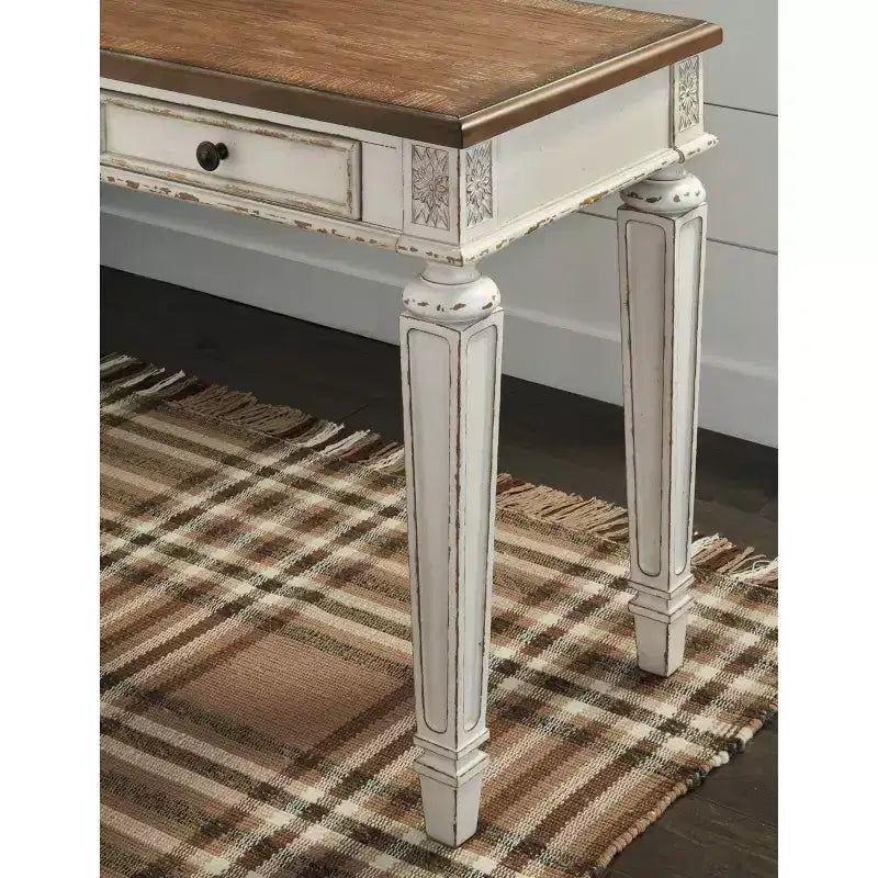 Bureau de style antique beige, design cottage avec pieds effilés
